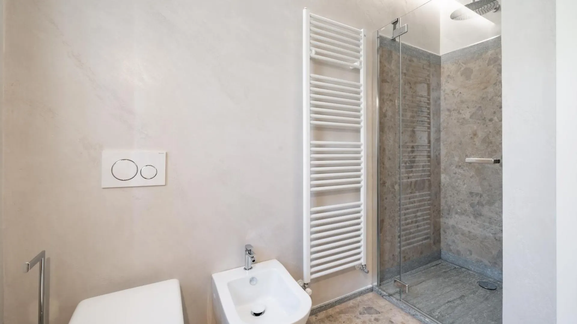 Villa Sunrise - Luxury Property With Pool & Large Private Garden, Few Steps From The Beach, Ideal For Families And People With Mobility Issues Dervio Itália