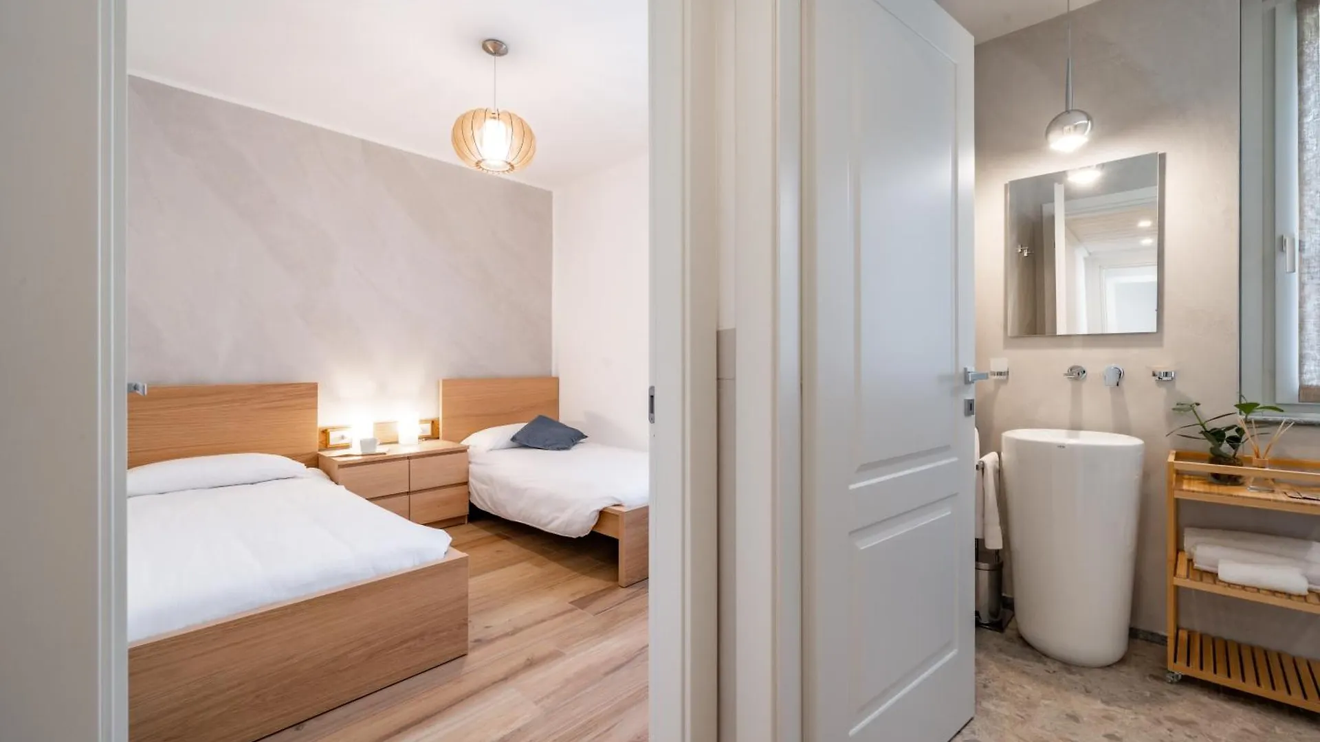 Villa Sunrise - Luxury Property With Pool & Large Private Garden, Few Steps From The Beach, Ideal For Families And People With Mobility Issues Dervio