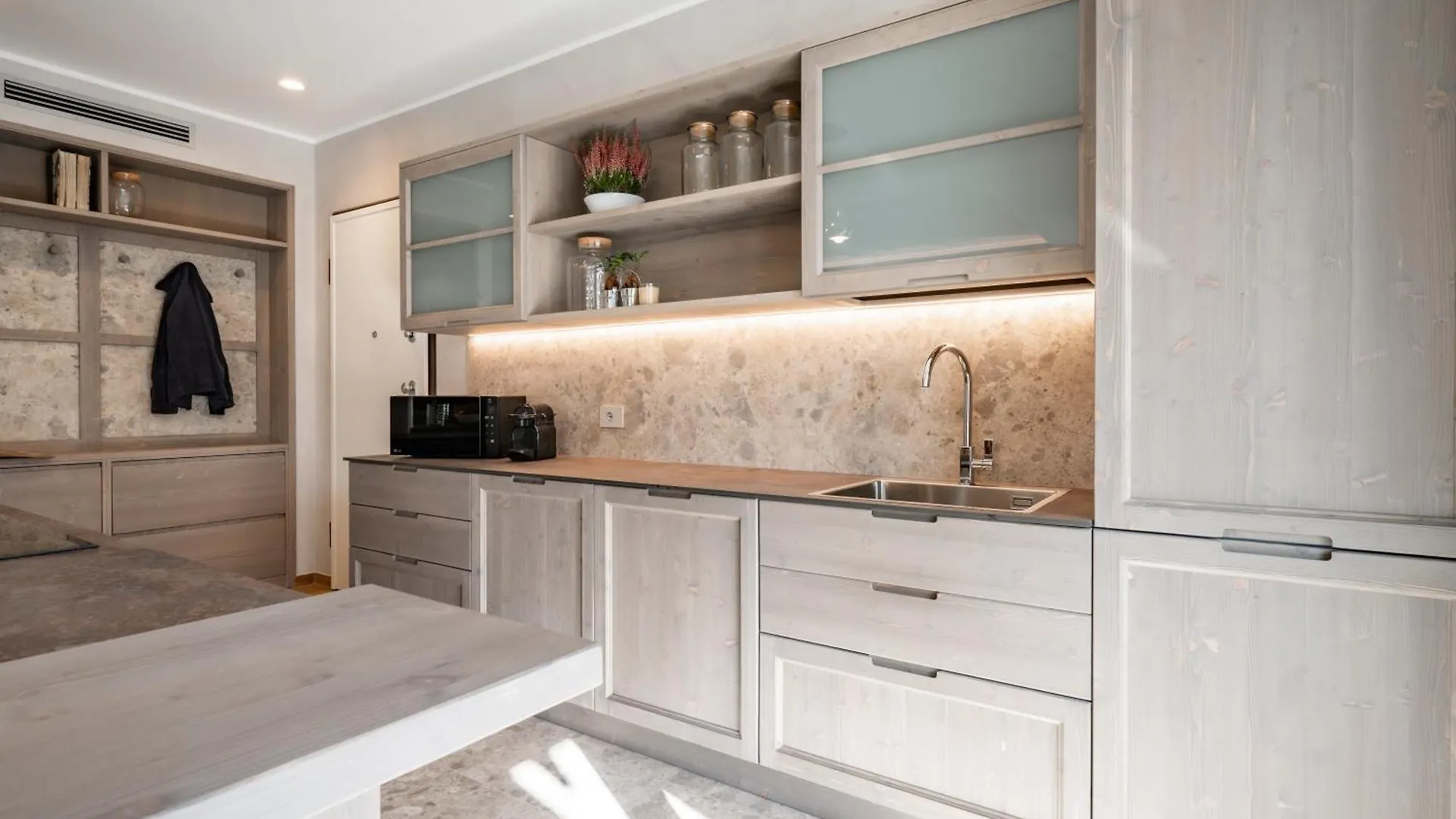 Villa Sunrise - Luxury Property With Pool & Large Private Garden, Few Steps From The Beach, Ideal For Families And People With Mobility Issues Dervio